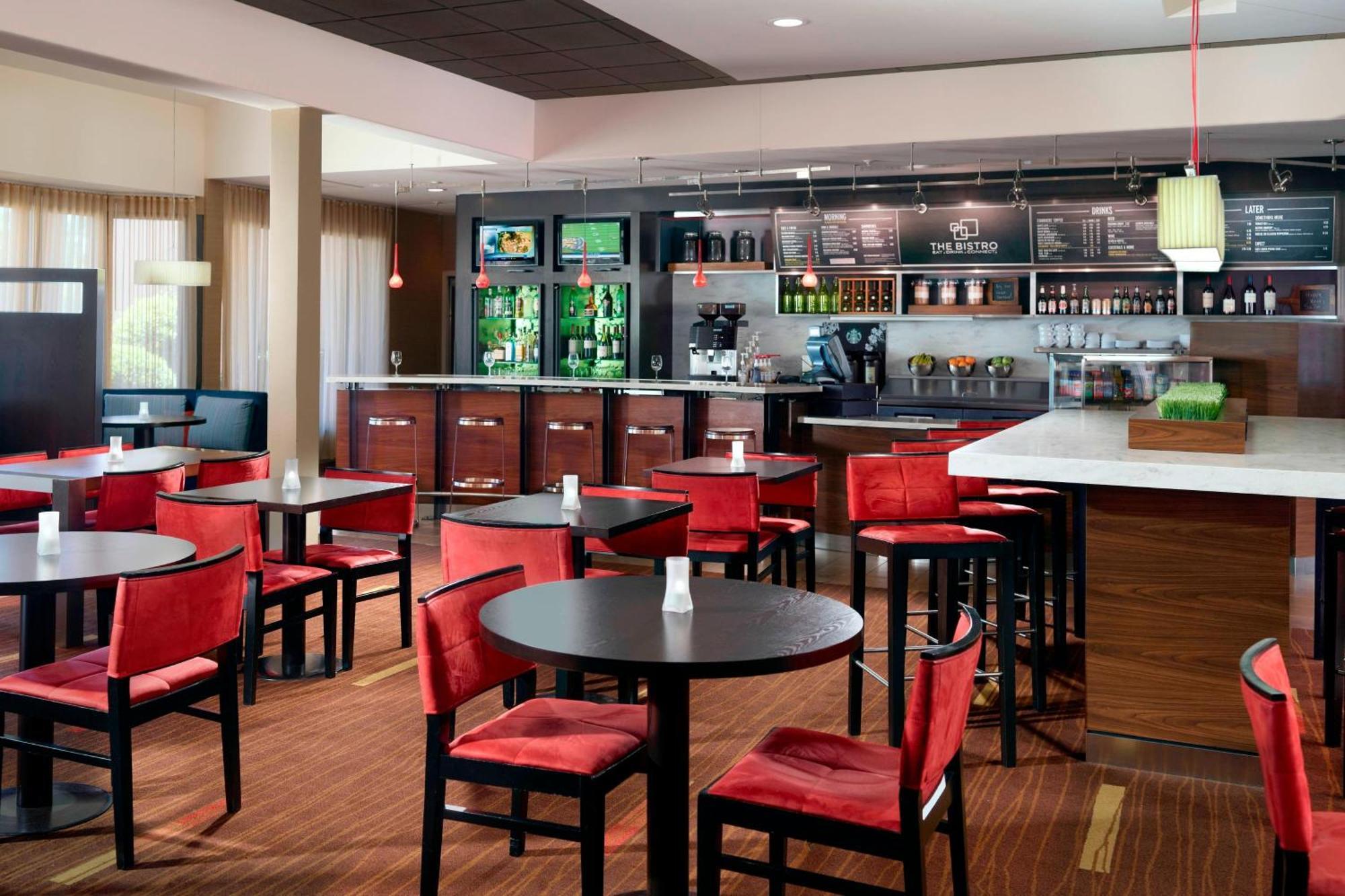 Courtyard By Marriott Columbus Hotel Exterior foto