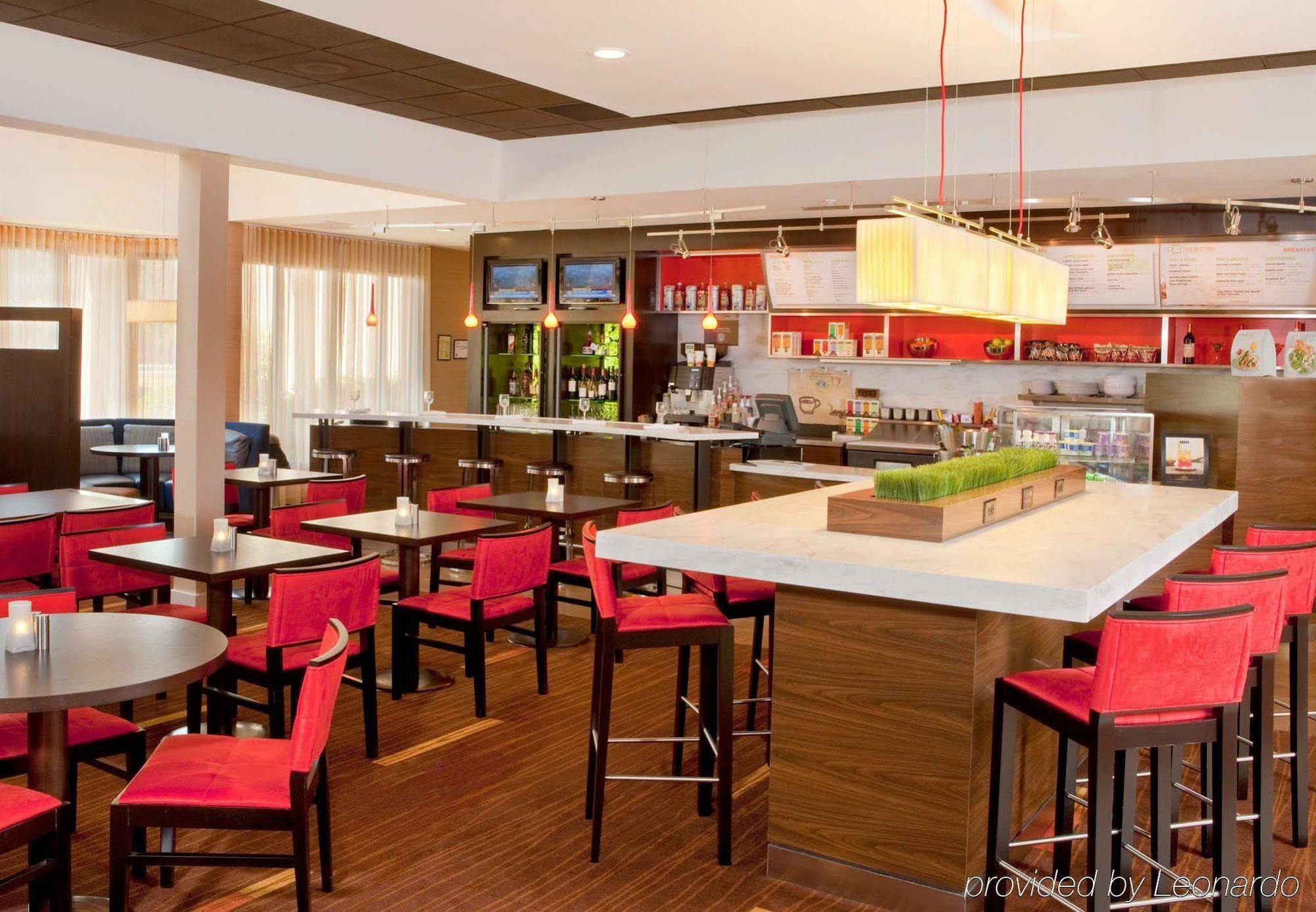 Courtyard By Marriott Columbus Hotel Exterior foto