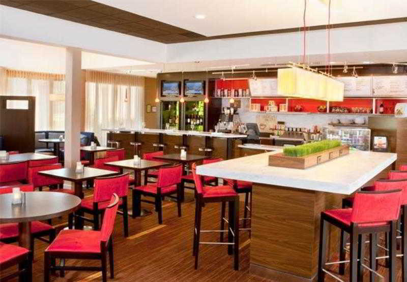 Courtyard By Marriott Columbus Hotel Exterior foto