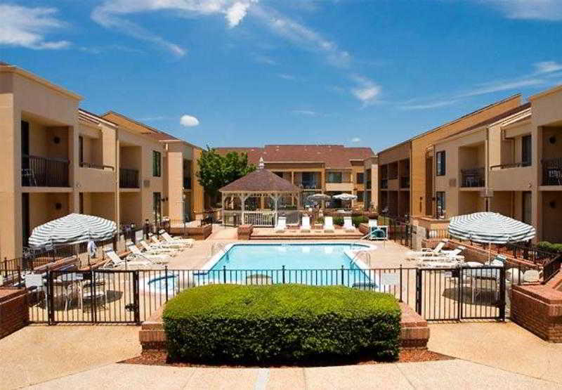 Courtyard By Marriott Columbus Hotel Exterior foto